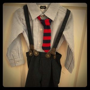 High end boy boutique clothes, in great condition